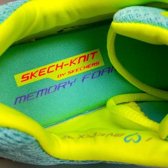 Skechers Skech-Knit Blue-Green Sneakers - Picture 7 of 9